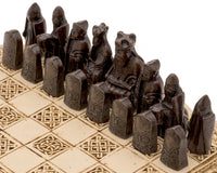 Isle of Lewis kompakt keltiskt schackset 22,9 cm i elfenbensfärg