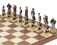 Handmålat temaschackset "Napoleon mot ryssarna" från Italfama