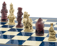 Berkeley Chess Alice i Underlandet kardinalblå schackset